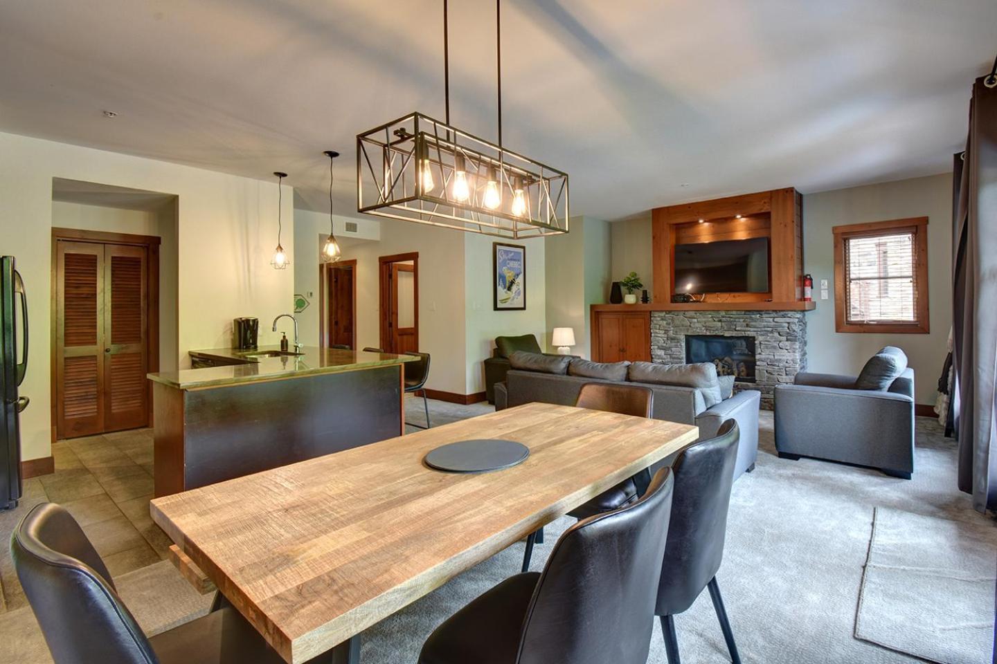Апартаменты Tremblant Prestige - Etoile 1510-23 Мон-Трамблан Экстерьер фото