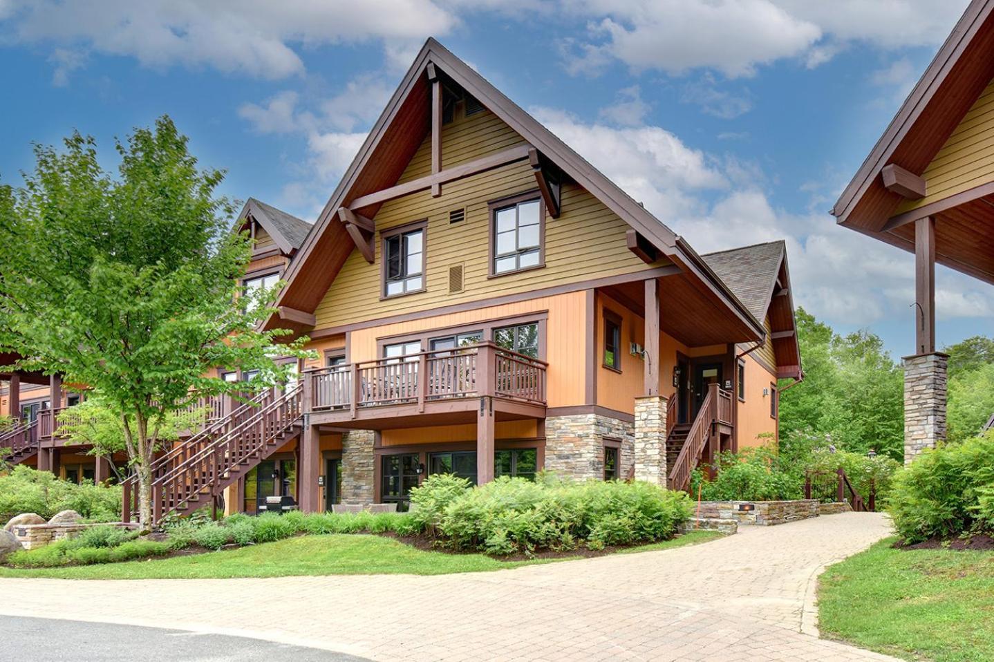 Апартаменты Tremblant Prestige - Etoile 1510-23 Мон-Трамблан Экстерьер фото